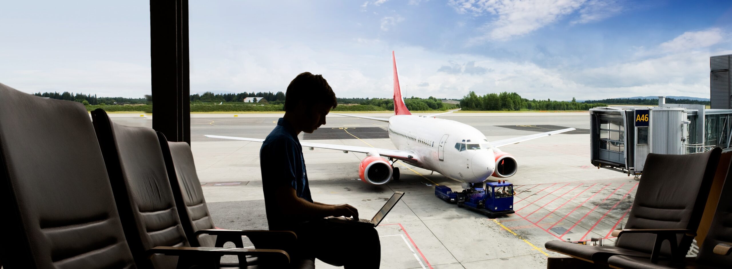 Passengers facing difficulties at airport self-service portal due to system issues