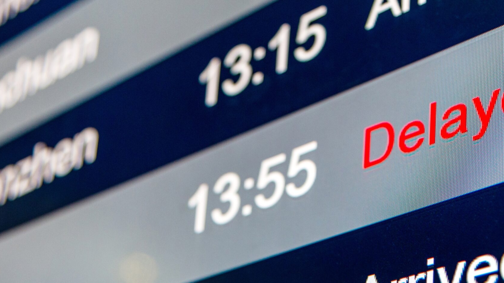 Delay indicator on arrivals screen-triaging passengers with passenger scoring models to reduce spend.